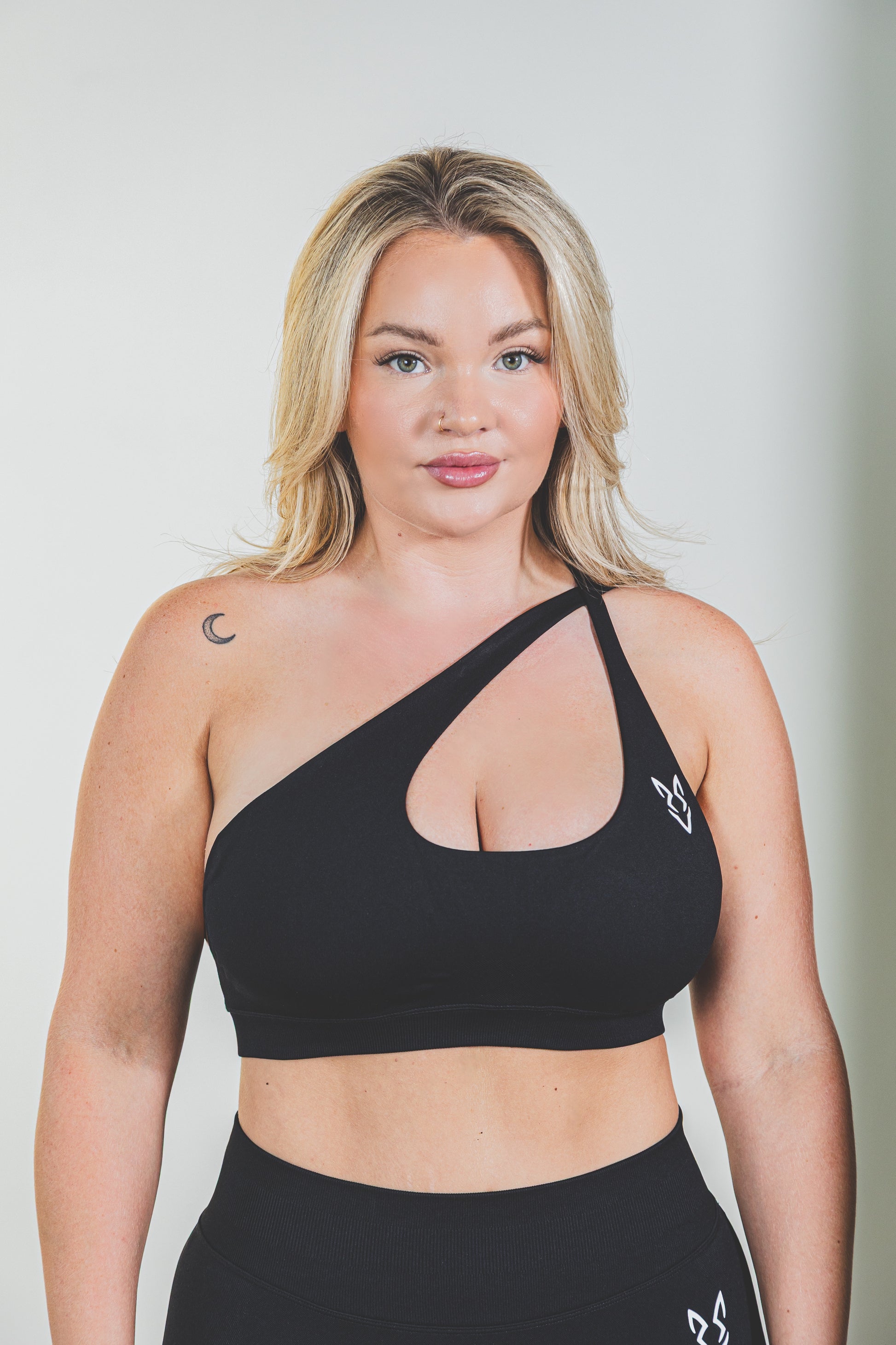 Untamed Cross Over Top